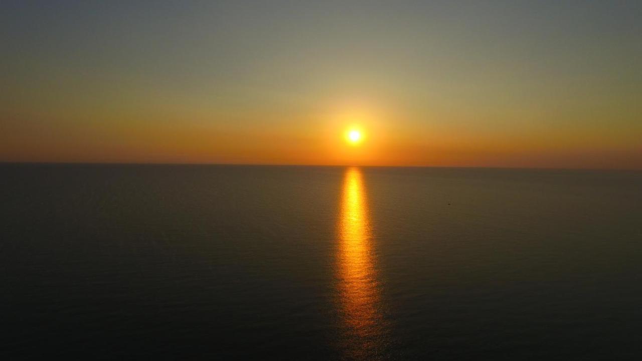 Torquemada Beach Club Margherita Di Savoia Dış mekan fotoğraf