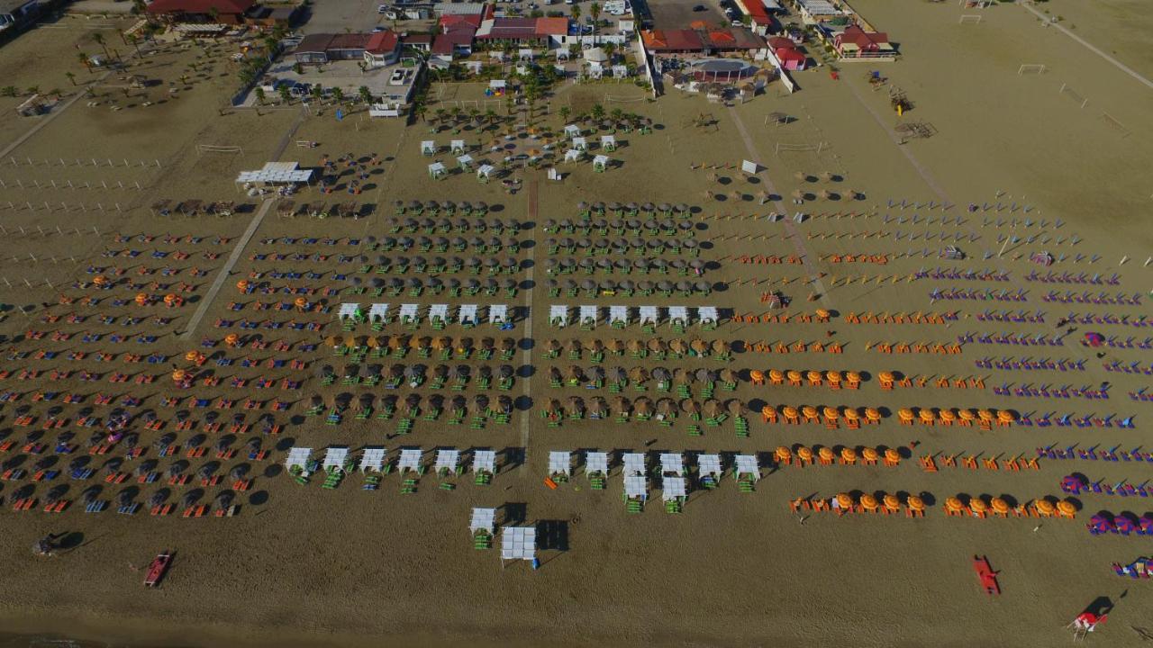 Torquemada Beach Club Margherita Di Savoia Dış mekan fotoğraf