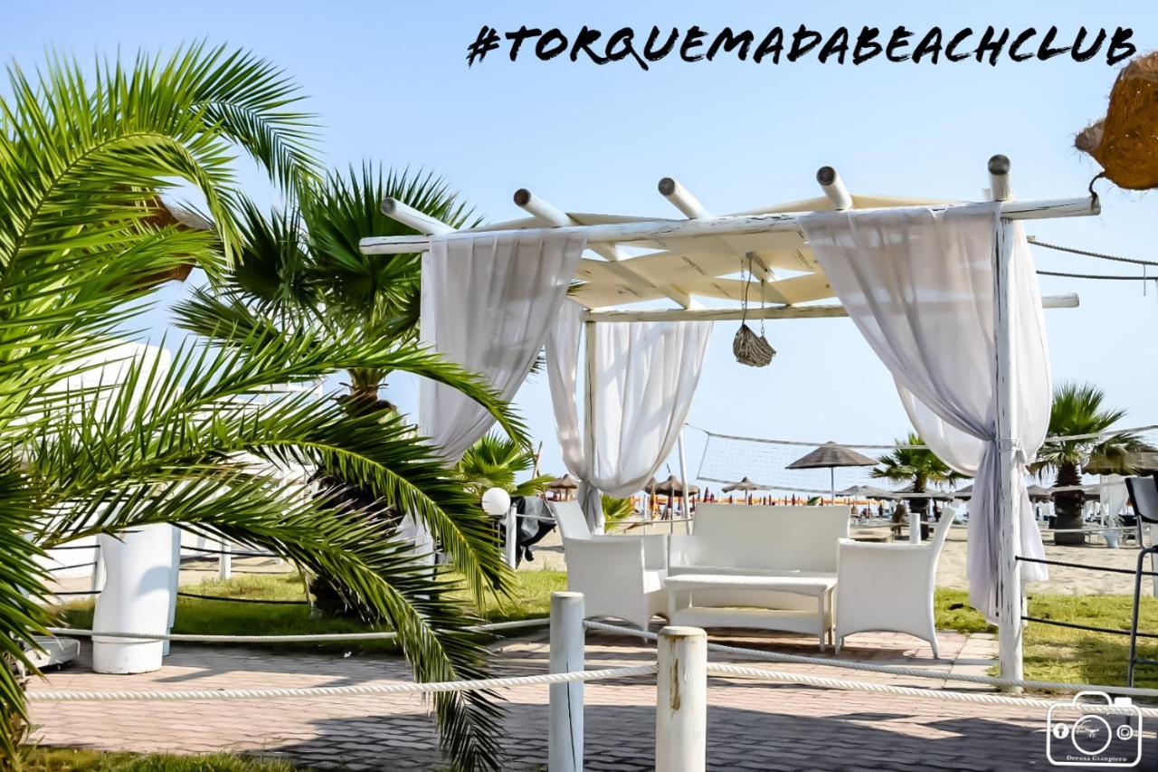 Torquemada Beach Club Margherita Di Savoia Dış mekan fotoğraf