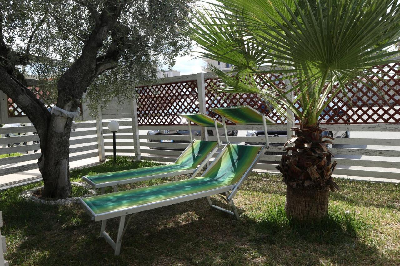 Torquemada Beach Club Margherita Di Savoia Dış mekan fotoğraf