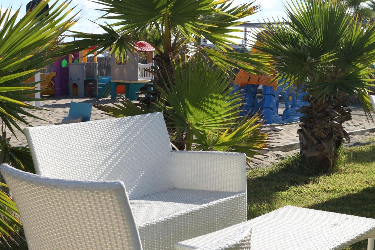 Torquemada Beach Club Margherita Di Savoia Dış mekan fotoğraf
