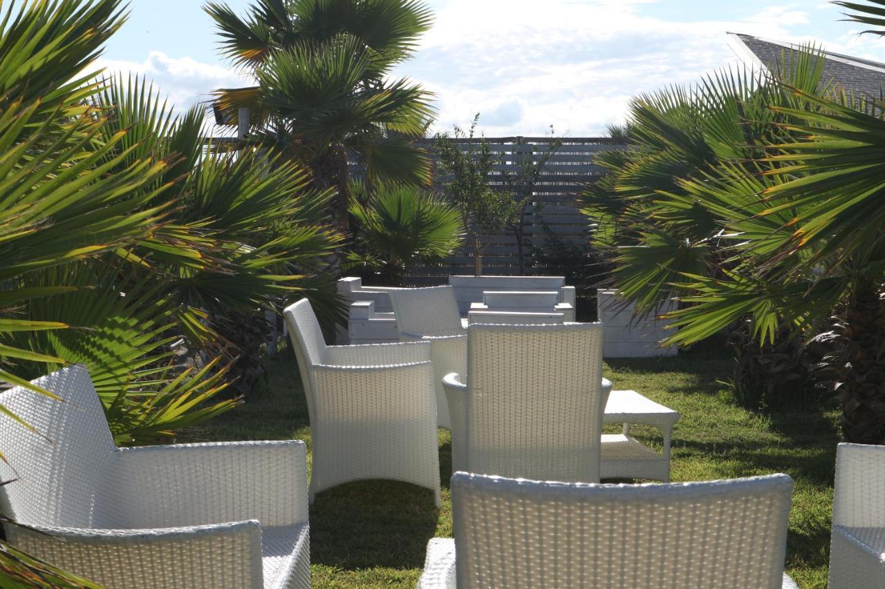 Torquemada Beach Club Margherita Di Savoia Dış mekan fotoğraf