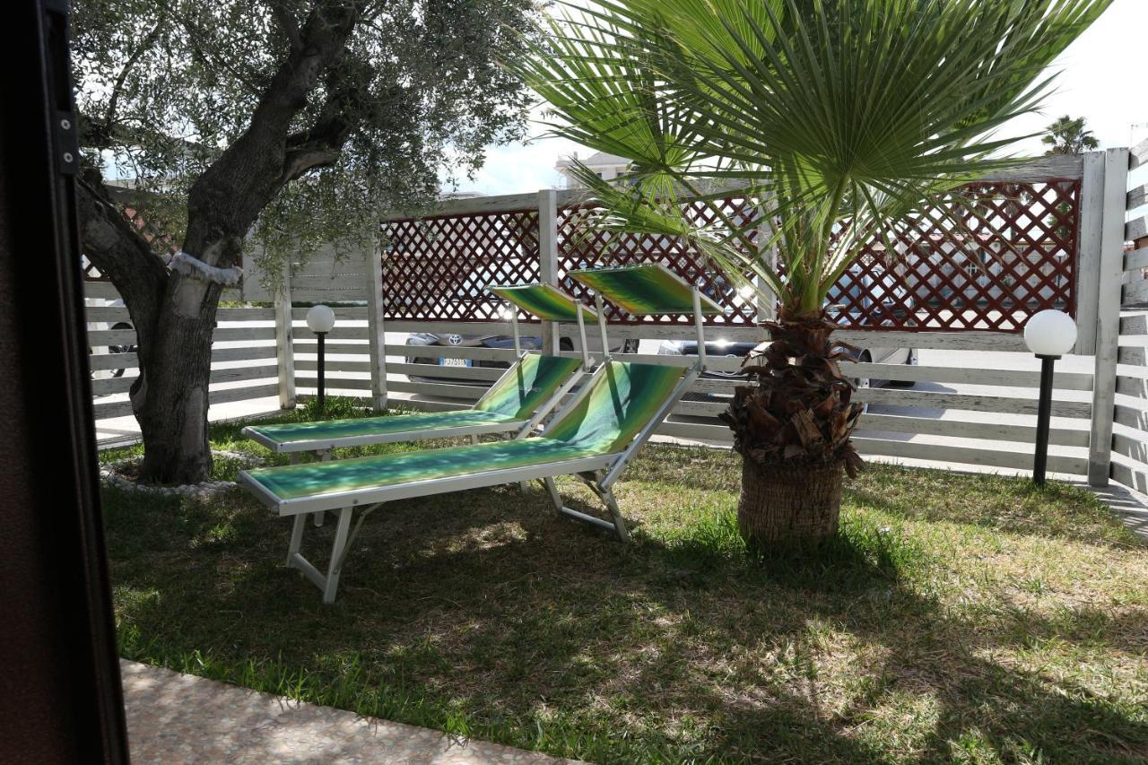 Torquemada Beach Club Margherita Di Savoia Dış mekan fotoğraf